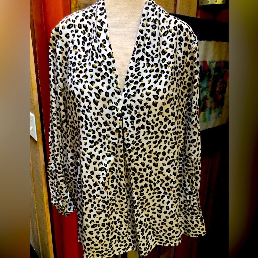 NWT! Gorgeous Tyler Boe leopard print silk blouse!